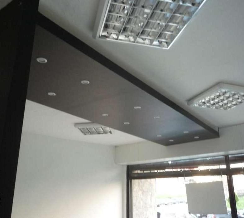 Shop For Rent In Jdeideh-90Sqm