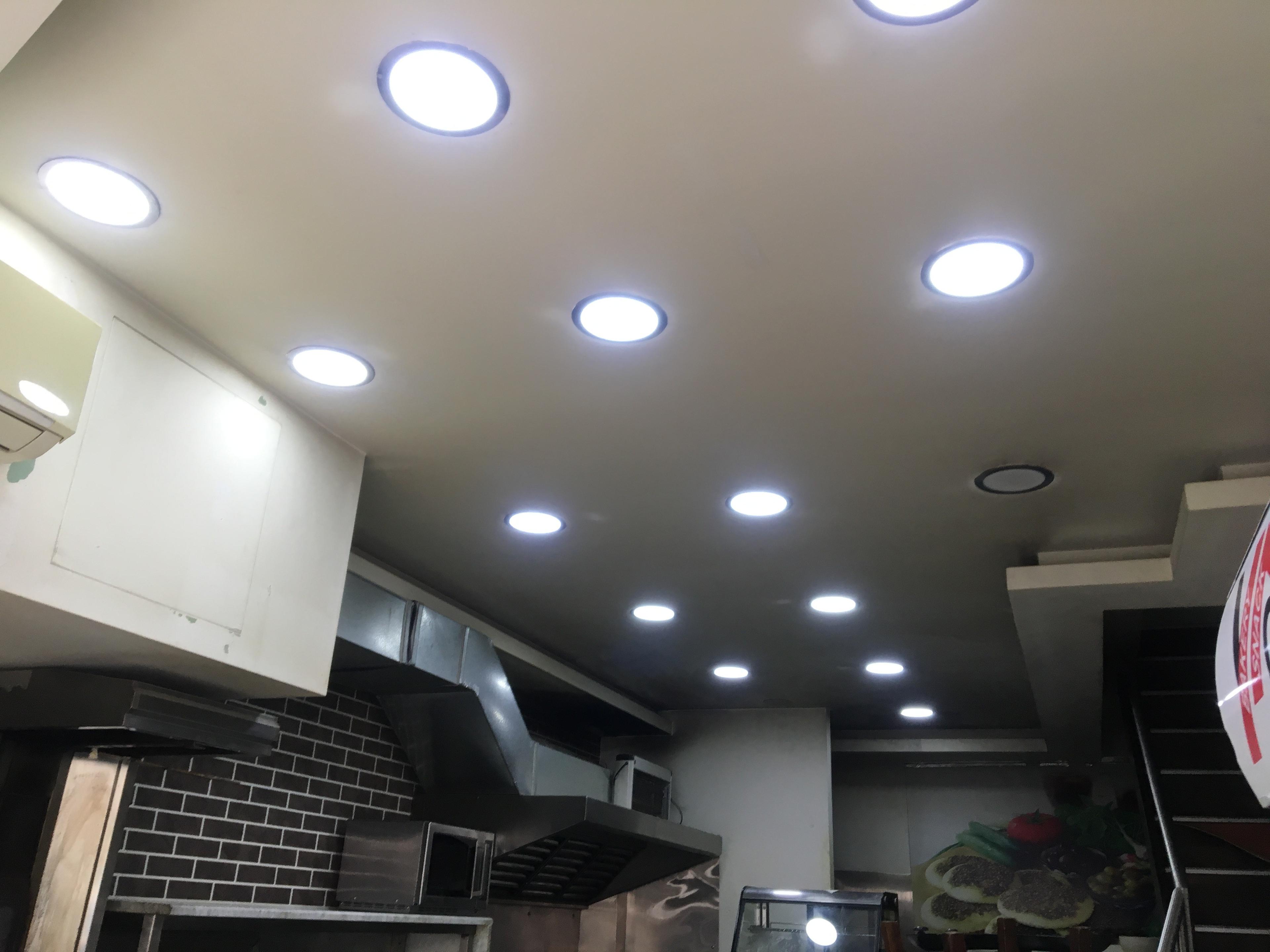 Shop/Snack For Rent In Jdeideh,130Sqm