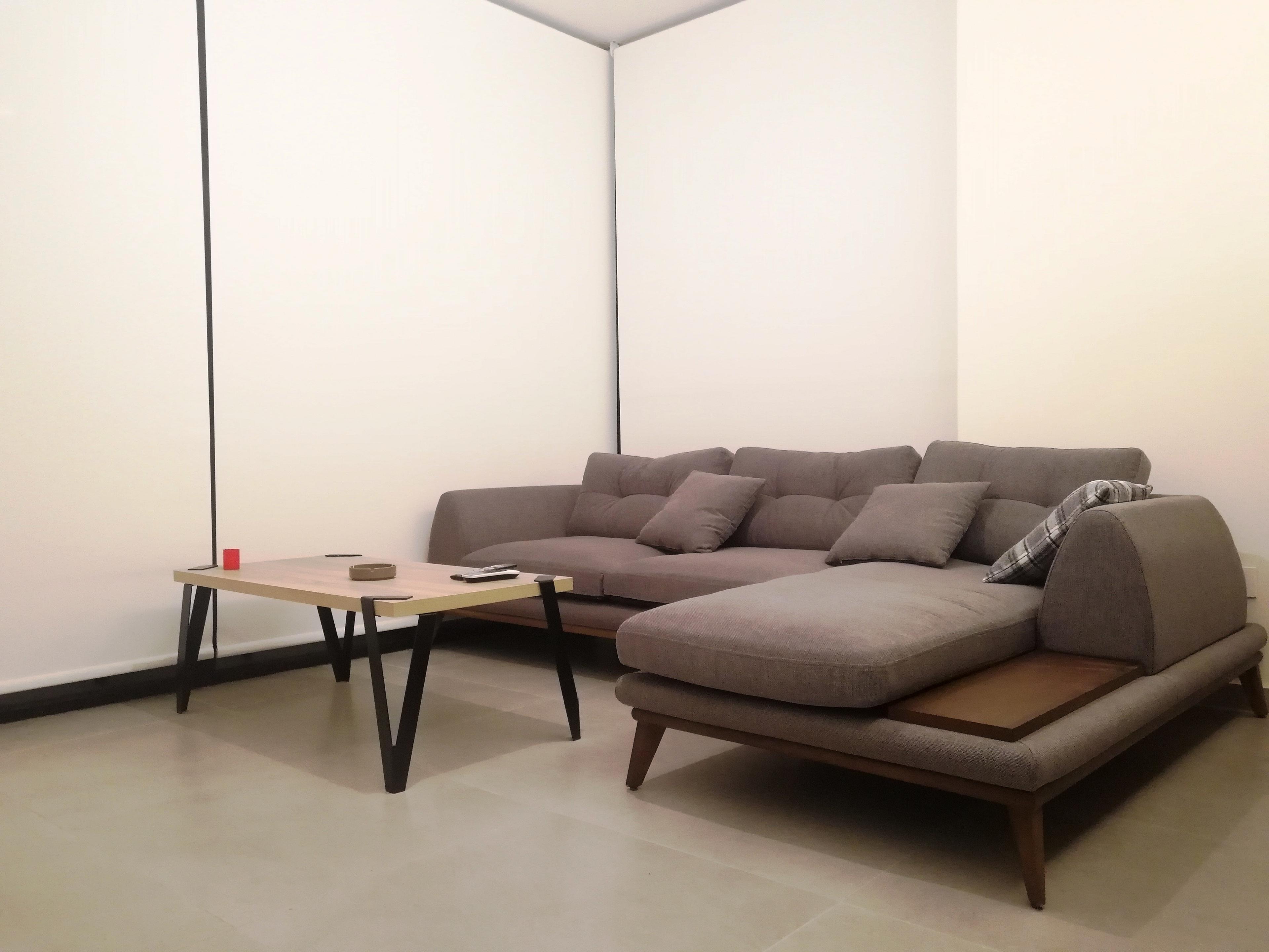 2 BR for rent in Achrafieh, 90m2